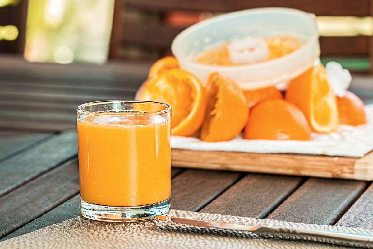 Dès le matin, un verre de jus d&rsquo;orange booste votre santé